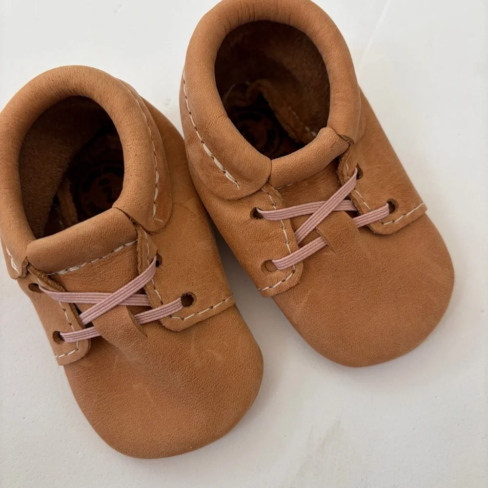 NEW ⭐️ freshly picked cedar oxford baby shoe size 2 baby moccasins